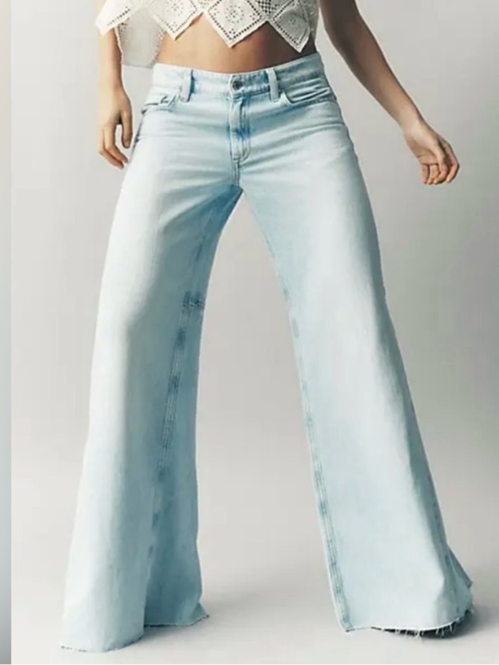 Free People We The Free Live Wire Flare Jeans Womens Size 27 Light Wash